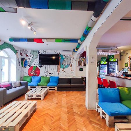 Whole Wide World Hostel Zagreb Extérieur photo