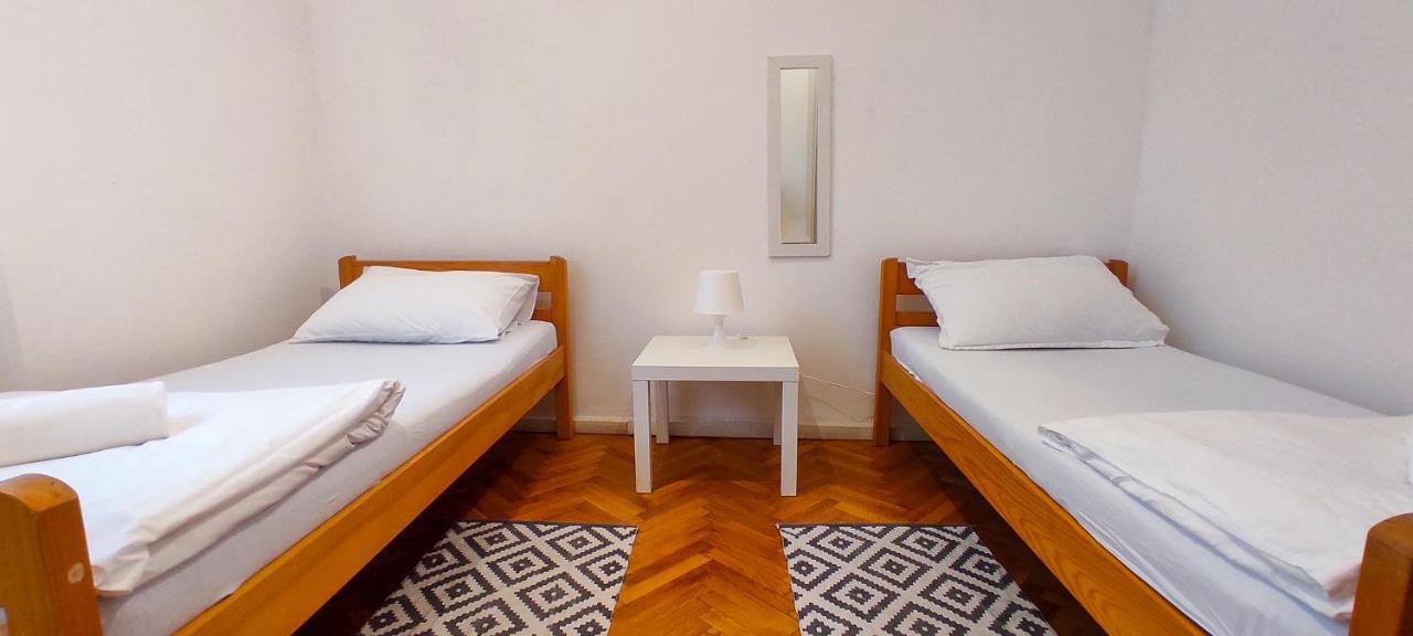 Whole Wide World Hostel Zagreb Extérieur photo