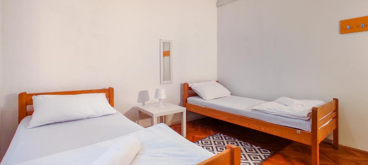 Whole Wide World Hostel Zagreb Extérieur photo