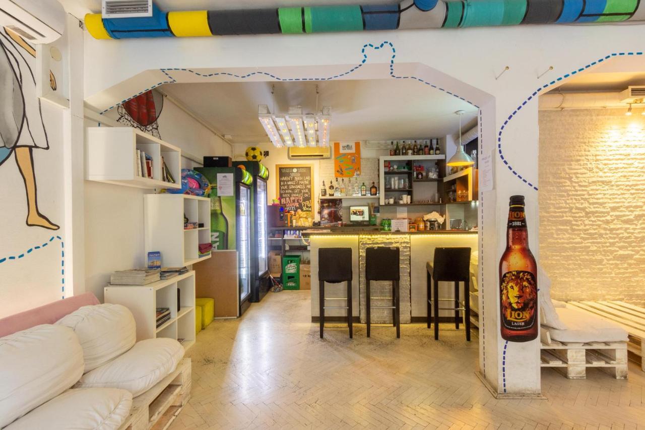 Whole Wide World Hostel Zagreb Extérieur photo
